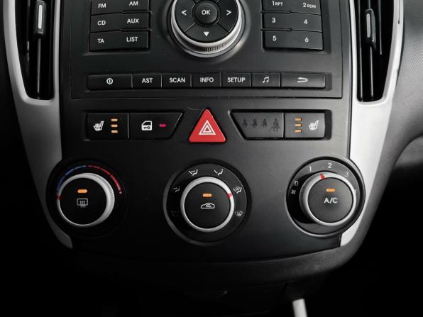 Kia Ceed I Рестайлинг с пробегом 2010 года, цена 564 000 рублей, 344107 км, универсал, Автокод Объявления