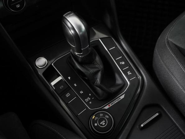 Volkswagen Tiguan II с пробегом 2018 года, цена 2 469 000 рублей, 147654 км, внедорожник, Автокод Объявления