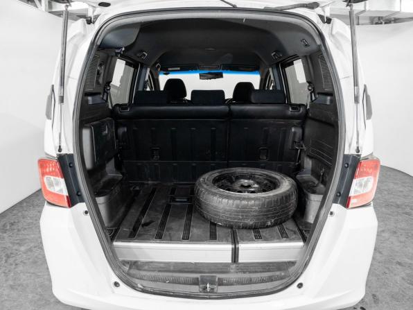 Honda Freed I Рестайлинг с пробегом 2012 года, цена 925 000 рублей, 114941 км, компактвэн, Автокод Объявления