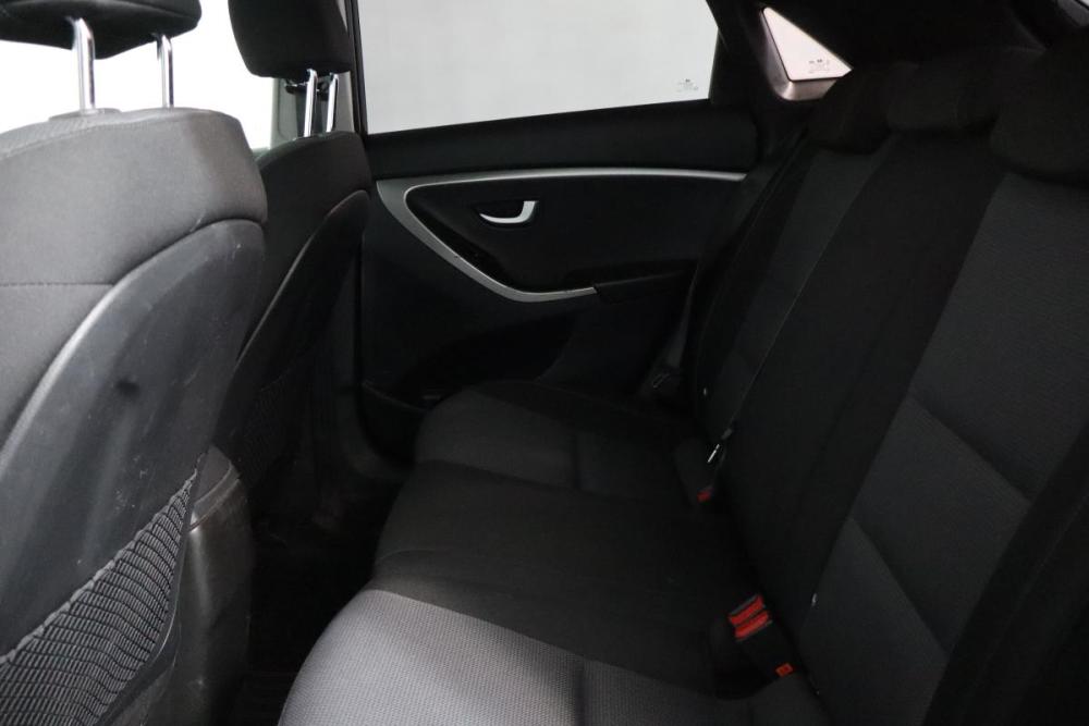 Hyundai i30 II Рестайлинг Санкт-Петербург  - изображение 13