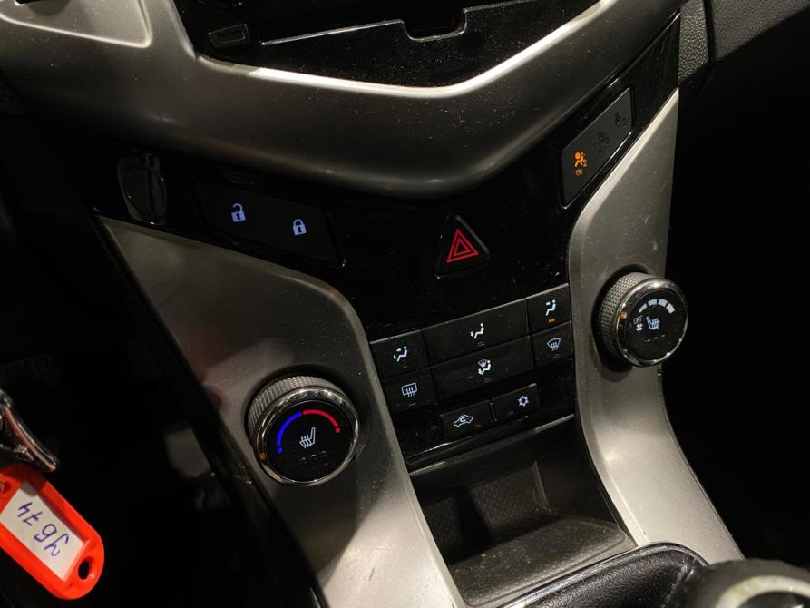Chevrolet Cruze I Рестайлинг Челябинск  - изображение 12