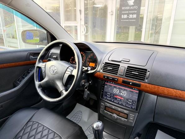 Toyota Avensis II Рестайлинг с пробегом 2006 года, цена 717 000 рублей, 321511 км, седан, Автокод Объявления