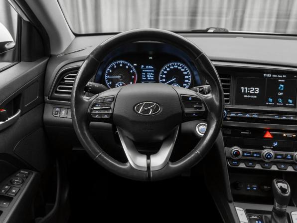 Hyundai Avante VI Рестайлинг с пробегом 2019 года, цена 1 830 000 рублей, 79477 км, седан, Автокод Объявления