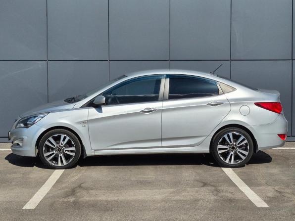 Hyundai Solaris I Рестайлинг с пробегом 2015 года, цена 954 000 рублей, 130355 км, седан, Автокод Объявления