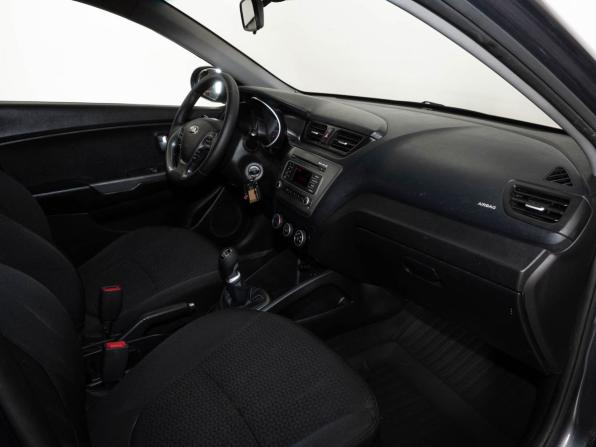 Kia Rio III Рестайлинг с пробегом 2017 года, цена 1 144 000 рублей, 118000 км, седан, Автокод Объявления