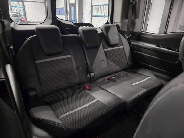 Honda Stepwgn V с пробегом 2016 года, цена 1 775 000 рублей, 101000 км, минивэн, Автокод Объявления