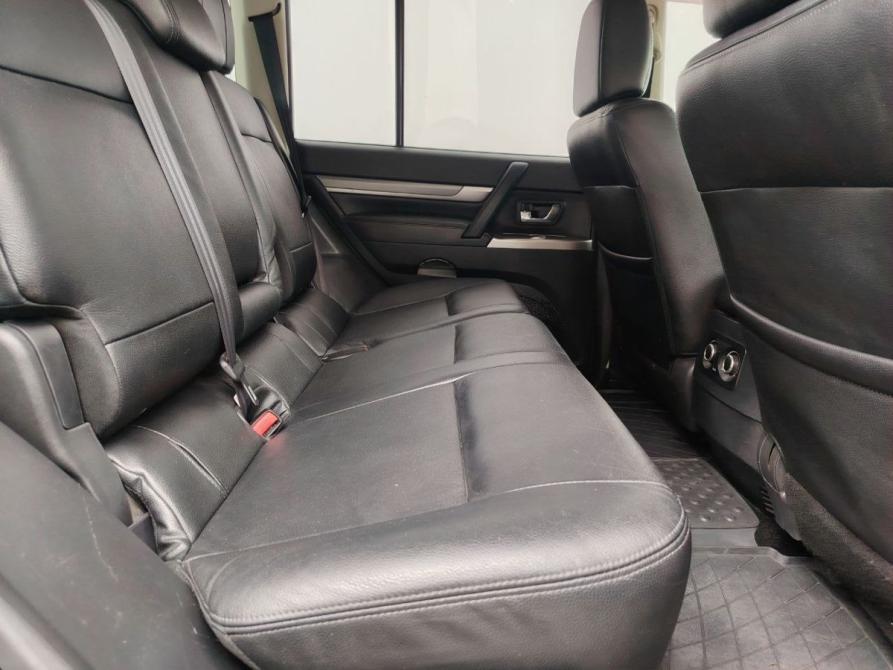 Mitsubishi Pajero IV Рестайлинг 2 Москва  - изображение 11