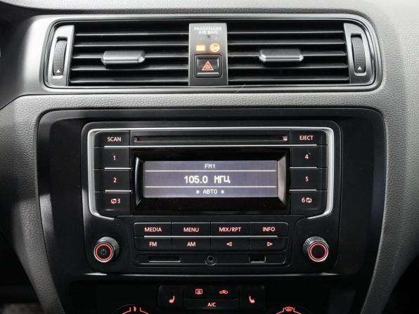 Volkswagen Jetta VI Рестайлинг с пробегом 2015 года, цена 1 122 000 рублей, 205000 км, седан, Автокод Объявления