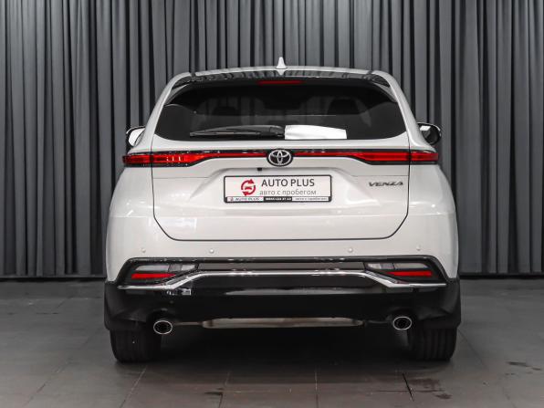 Toyota Venza II с пробегом 2023 года, цена 4 349 000 рублей, 34220 км, внедорожник, Автокод Объявления