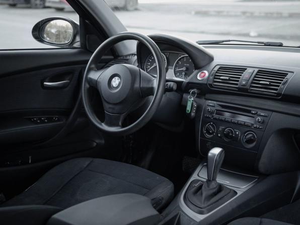 BMW 1 серии I (E81/E82/E87/E88) Рестайлинг с пробегом 2009 года, цена 767 000 рублей, 226292 км, хэтчбек, Автокод Объявления
