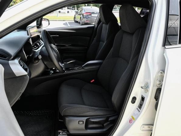 Toyota C-HR I с пробегом 2018 года, цена 2 429 000 рублей, 52596 км, внедорожник, Автокод Объявления