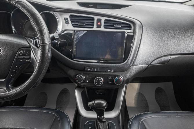Kia Ceed II с пробегом 2012 года, цена 1 099 000 рублей, 278000 км, универсал, Автокод Объявления