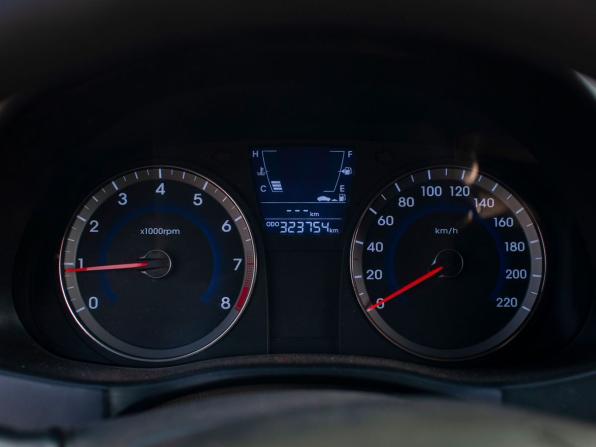 Hyundai Solaris I с пробегом 2012 года, цена 550 000 рублей, 323754 км, седан, Автокод Объявления
