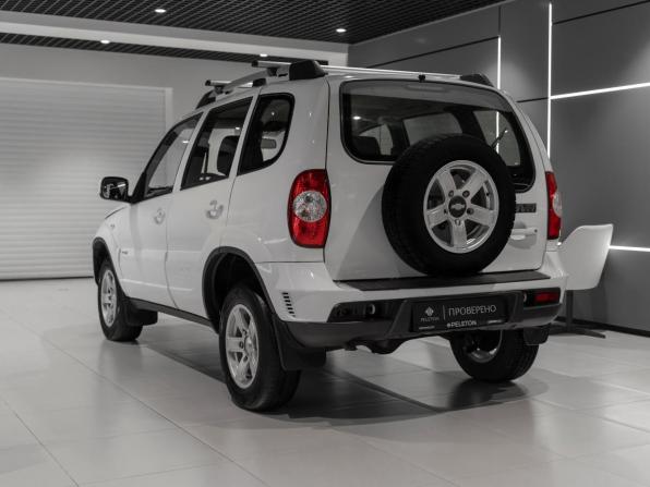 Chevrolet Niva I Рестайлинг с пробегом 2016 года, цена 630 000 рублей, 135077 км, внедорожник, Автокод Объявления