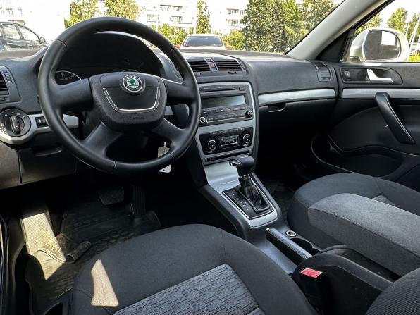 Skoda Octavia II (A5) Рестайлинг с пробегом 2012 года, цена 935 000 рублей, 230462 км, универсал, Автокод Объявления