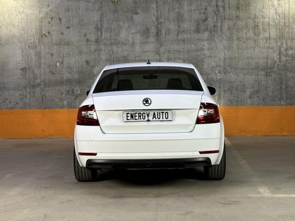 Skoda Octavia III (A7) Рестайлинг с пробегом 2018 года, цена 1 880 000 рублей, 120609 км, лифтбек, Автокод Объявления