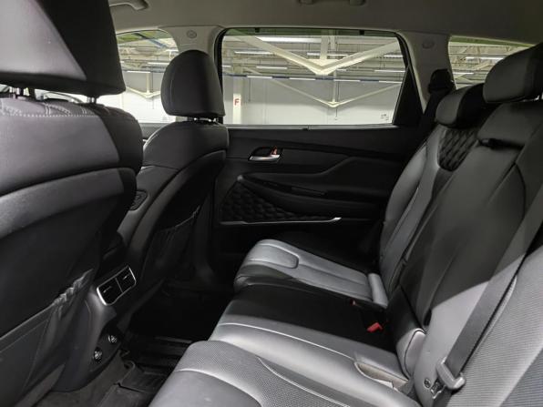 Hyundai Santa Fe IV Рестайлинг с пробегом 2022 года, цена 3 499 000 рублей, 69416 км, внедорожник, Автокод Объявления