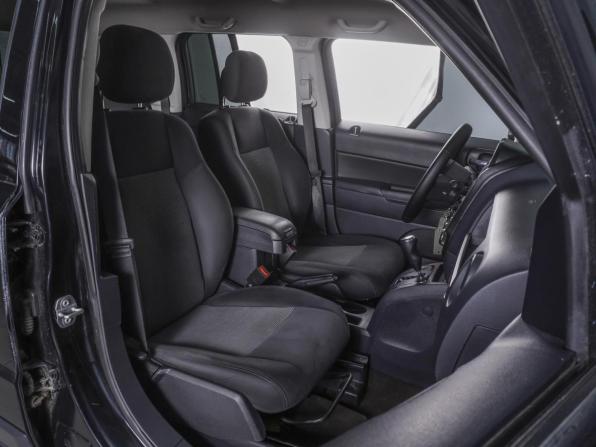 Jeep Liberty (Patriot) с пробегом 2015 года, цена 1 250 000 рублей, 167000 км, внедорожник, Автокод Объявления