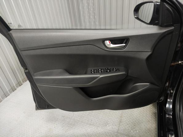 Hyundai Solaris II Рестайлинг с пробегом 2021 года, цена 1 495 000 рублей, 164480 км, седан, Автокод Объявления