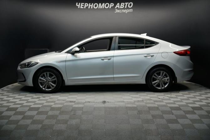 Hyundai Elantra VI (AD) с пробегом 2016 года, цена 1 640 000 рублей, 83000 км, седан, Автокод Объявления