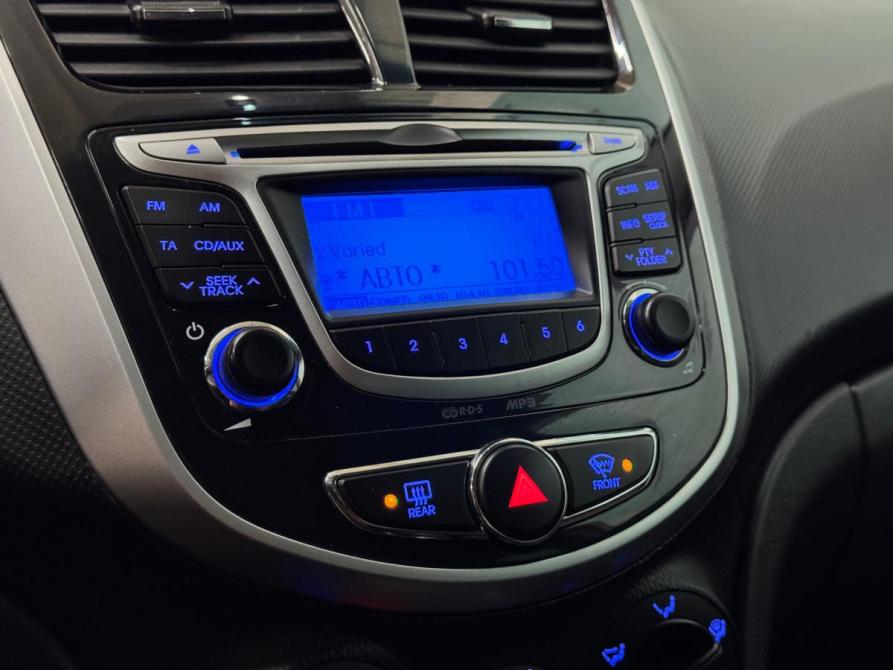Hyundai Solaris I Набережные Челны  - изображение 16