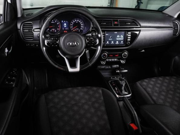 Kia Rio IV с пробегом 2018 года, цена 1 335 000 рублей, 122741 км, седан, Автокод Объявления