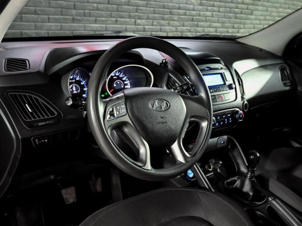 Hyundai ix35 I Рестайлинг с пробегом 2014 года, цена 950 000 рублей, 270077 км, внедорожник, Автокод Объявления