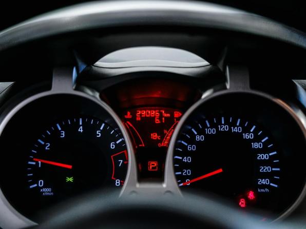Nissan Juke I Рестайлинг с пробегом 2014 года, цена 920 000 рублей, 290867 км, внедорожник, Автокод Объявления