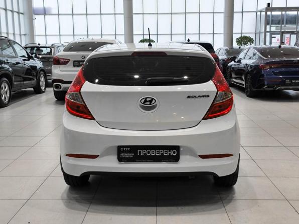Hyundai Solaris I Рестайлинг с пробегом 2016 года, цена 980 000 рублей, 125542 км, хэтчбек, Автокод Объявления