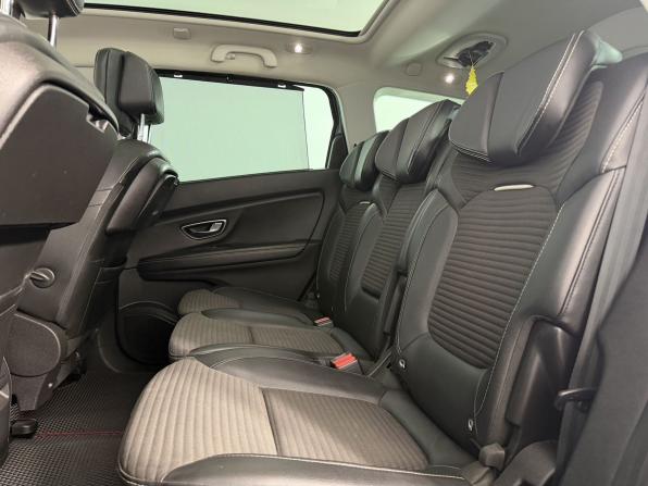 Renault Scenic IV с пробегом 2018 года, цена 1 760 000 рублей, 184899 км, компактвэн, Автокод Объявления