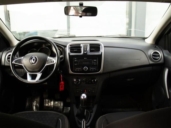 Renault Sandero II Рестайлинг с пробегом 2018 года, цена 999 000 рублей, 169000 км, хэтчбек, Автокод Объявления