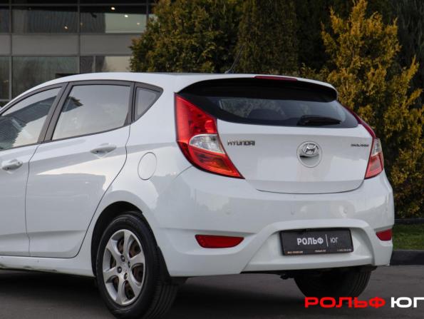 Hyundai Solaris I с пробегом 2013 года, цена 878 000 рублей, 118000 км, хэтчбек, Автокод Объявления