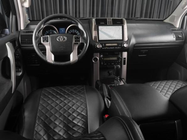 Toyota Land Cruiser Prado 150 Series с пробегом 2011 года, цена 3 299 000 рублей, 199176 км, внедорожник, Автокод Объявления