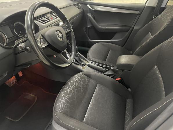 Skoda Octavia III (A7) Рестайлинг с пробегом 2019 года, цена 1 789 000 рублей, 124672 км, лифтбек, Автокод Объявления