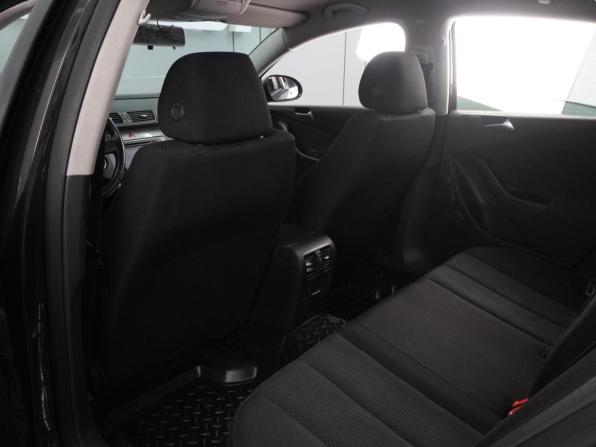 Volkswagen Passat B6 с пробегом 2010 года, цена 649 000 рублей, 220808 км, седан, Автокод Объявления