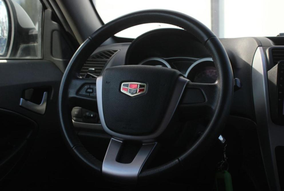 Geely Emgrand X7 I Саратов  - изображение 21