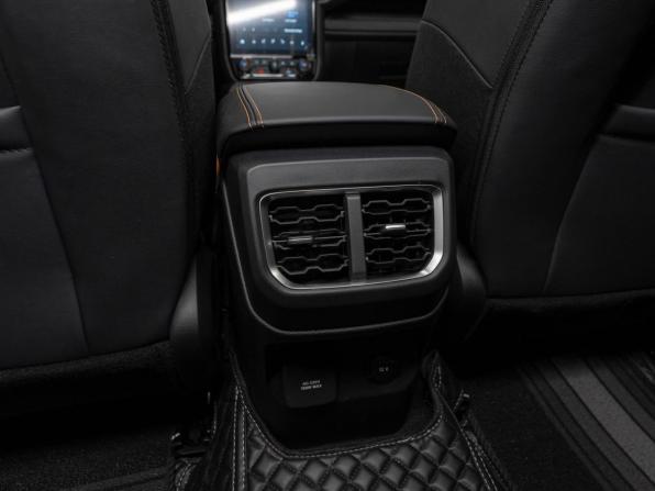 Ford Ranger T6.2 с пробегом 2024 года, цена 6 850 000 рублей, 1215 км, пикап, Автокод Объявления