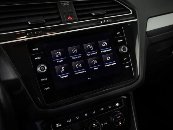 Volkswagen Tiguan II с пробегом 2019 года, цена 2 229 000 рублей, 141820 км, внедорожник, Автокод Объявления