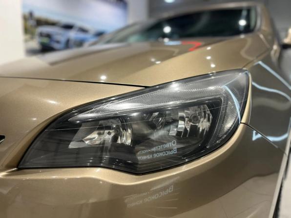 Opel Astra J Рестайлинг с пробегом 2013 года, цена 757 000 рублей, 144119 км, хэтчбек, Автокод Объявления