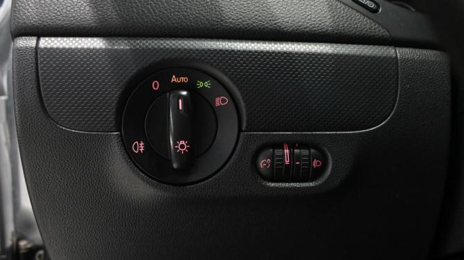 Volkswagen Jetta VI с пробегом 2014 года, цена 935 000 рублей, 220995 км, седан, Автокод Объявления