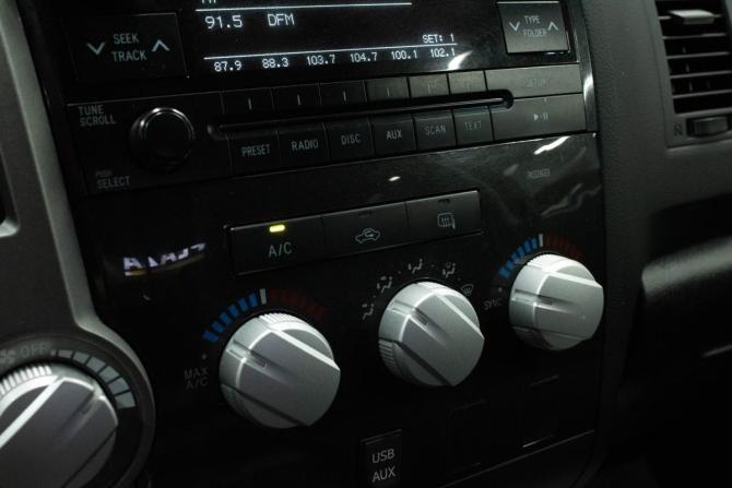 Toyota Tundra II с пробегом 2010 года, цена 2 799 000 рублей, 174342 км, пикап, Автокод Объявления