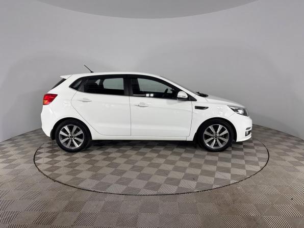 Kia Rio III Рестайлинг с пробегом 2015 года, цена 1 104 000 рублей, 122751 км, хэтчбек, Автокод Объявления