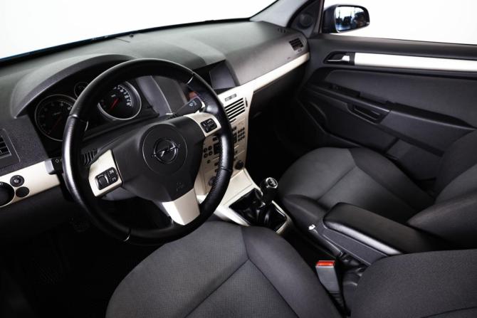 Opel Astra H Рестайлинг с пробегом 2007 года, цена 669 000 рублей, 267000 км, хэтчбек, Автокод Объявления