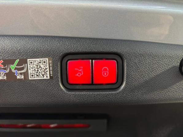 Новый Mercedes-Benz E-Класс VI (W214 S214) 2025 года, цена 10 300 000 рублей, седан, Автокод Объявления