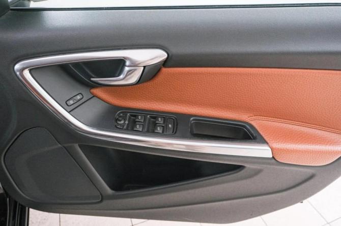 Volvo V60 I с пробегом 2012 года, цена 1 149 000 рублей, 94000 км, универсал, Автокод Объявления