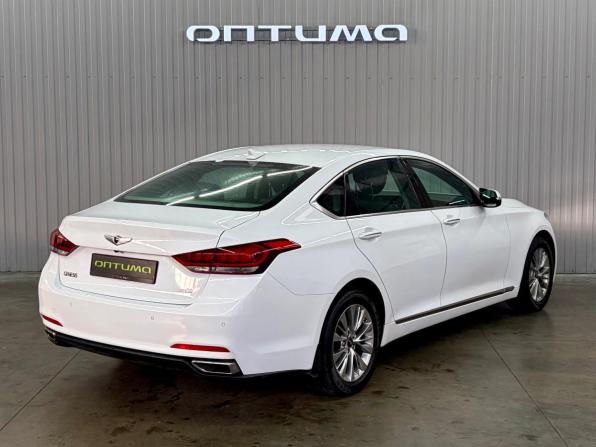 Hyundai Genesis II с пробегом 2014 года, цена 1 747 000 рублей, 200382 км, седан, Автокод Объявления