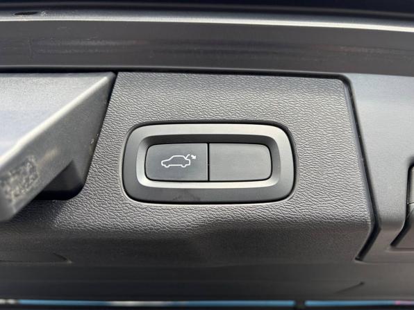 Volvo XC60 II с пробегом 2018 года, цена 3 195 000 рублей, 142000 км, внедорожник, Автокод Объявления