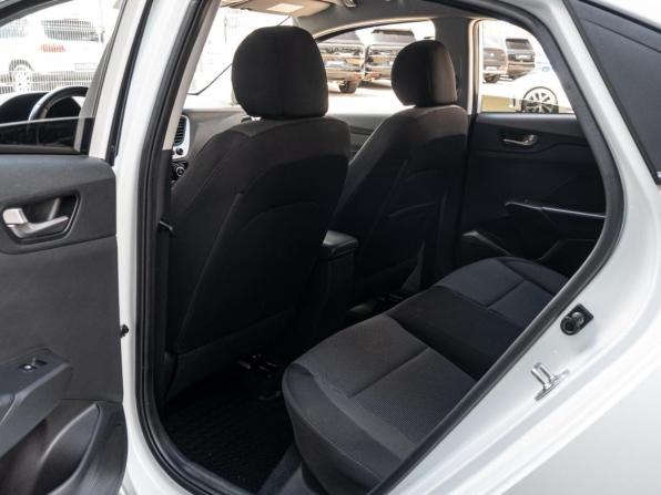 Hyundai Solaris II с пробегом 2018 года, цена 1 690 000 рублей, 7599 км, седан, Автокод Объявления