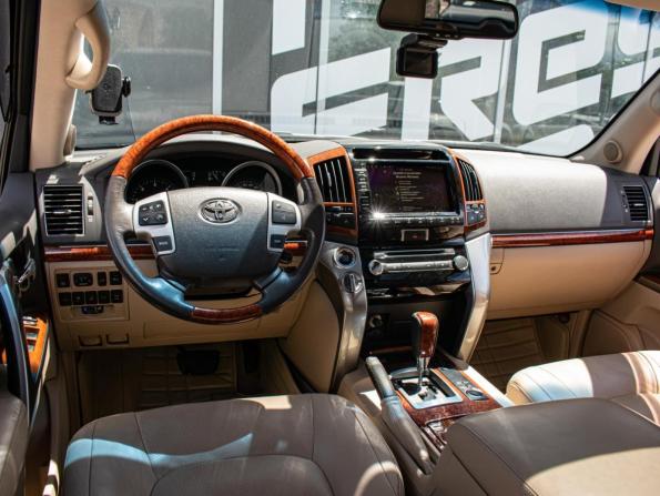 Toyota Land Cruiser 200 Series Рестайлинг 1 с пробегом 2015 года, цена 5 645 000 рублей, 121218 км, внедорожник, Автокод Объявления