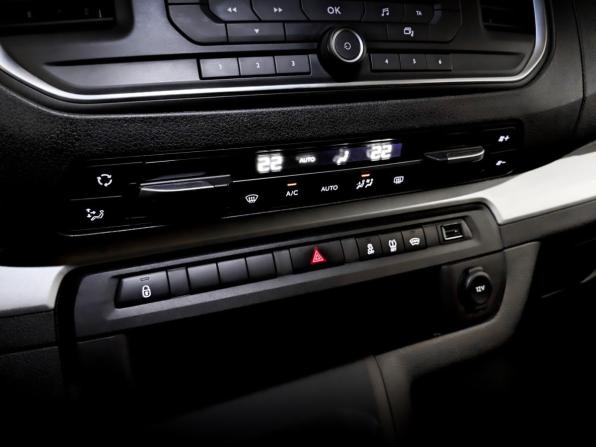 Peugeot Traveller I с пробегом 2021 года, цена 3 190 000 рублей, 84887 км, минивэн, Автокод Объявления